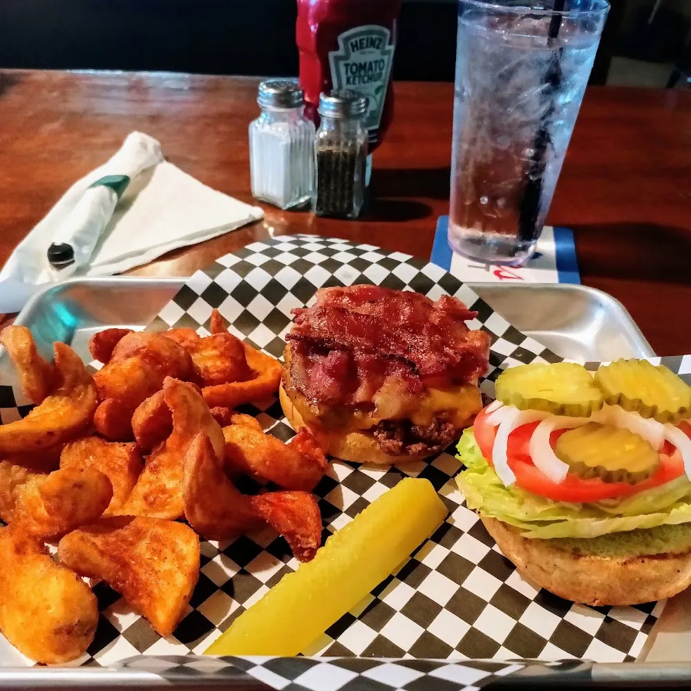 Bacon Cheeseburger w Potato Wedges